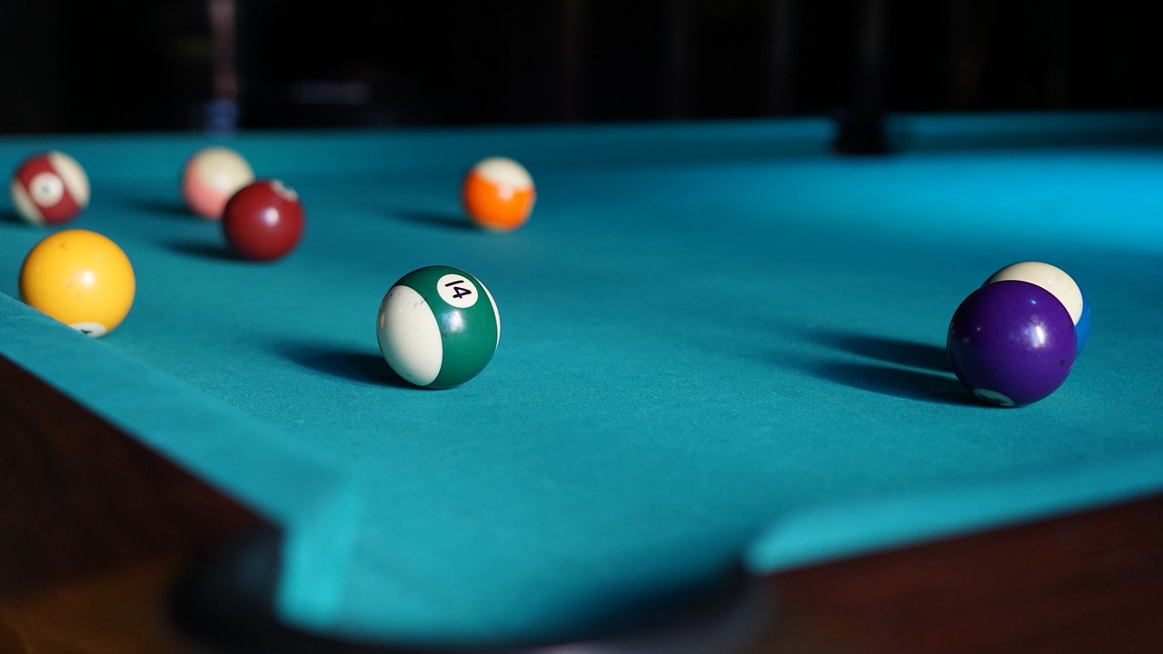 8 foot pool table