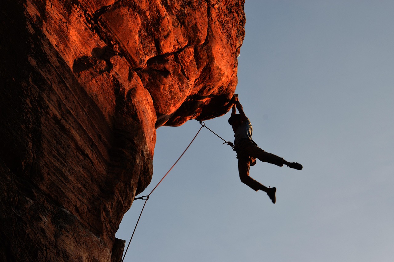 climbing thick rope climbing thick rope