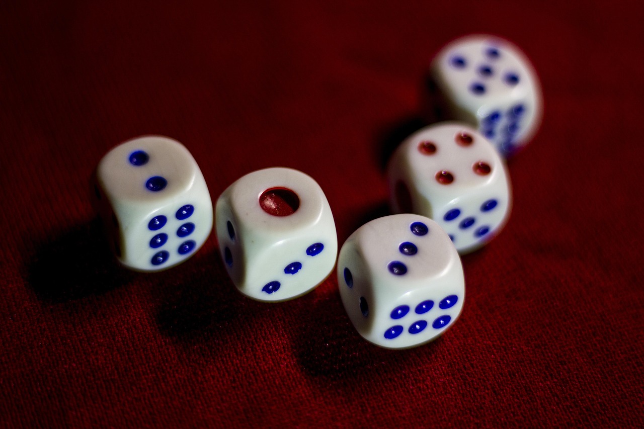 five dice rolling five dice rolling